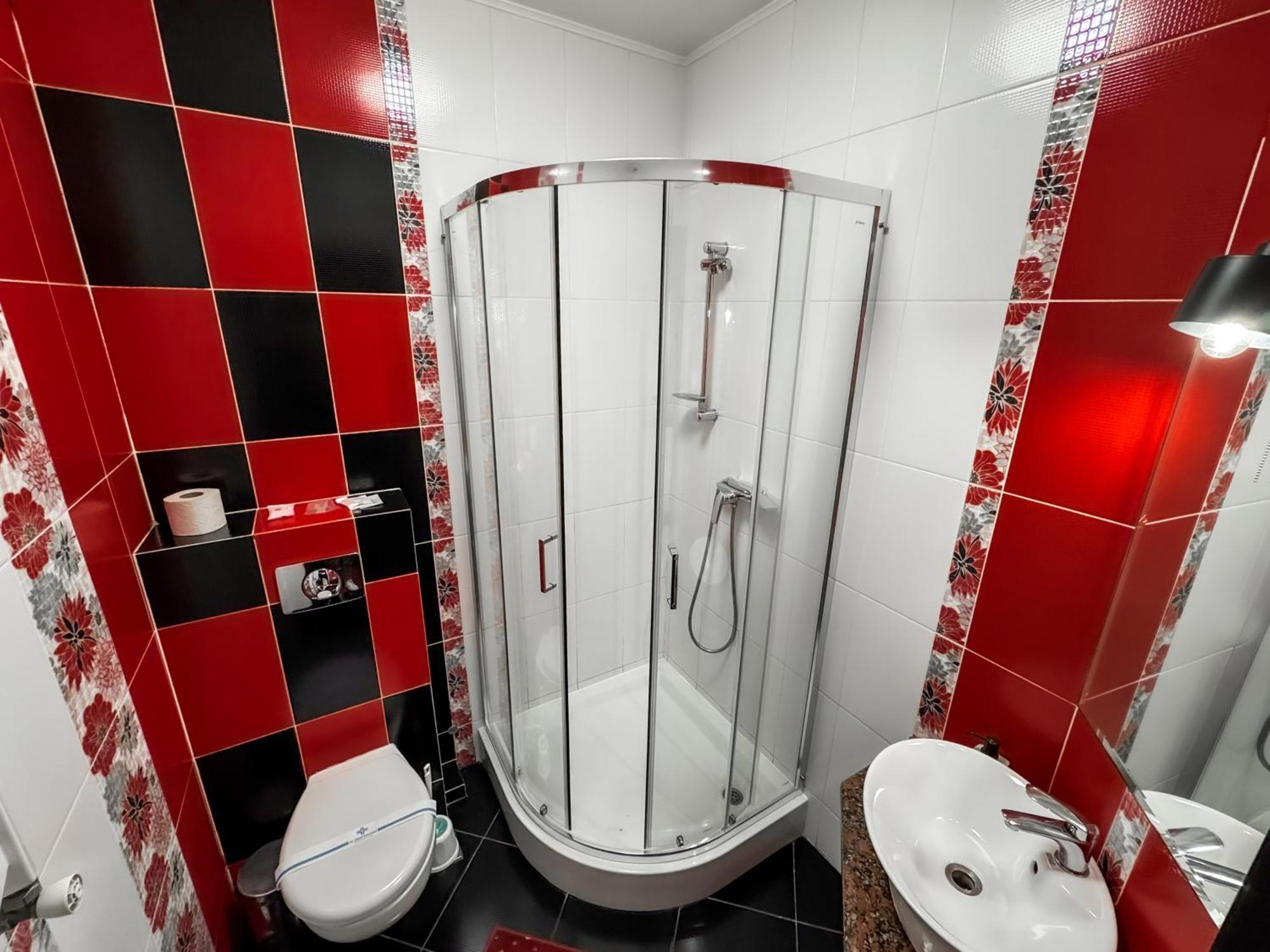 Apartments On Zaliznychna 49 Ivano-Frankivsk Ngoại thất bức ảnh
