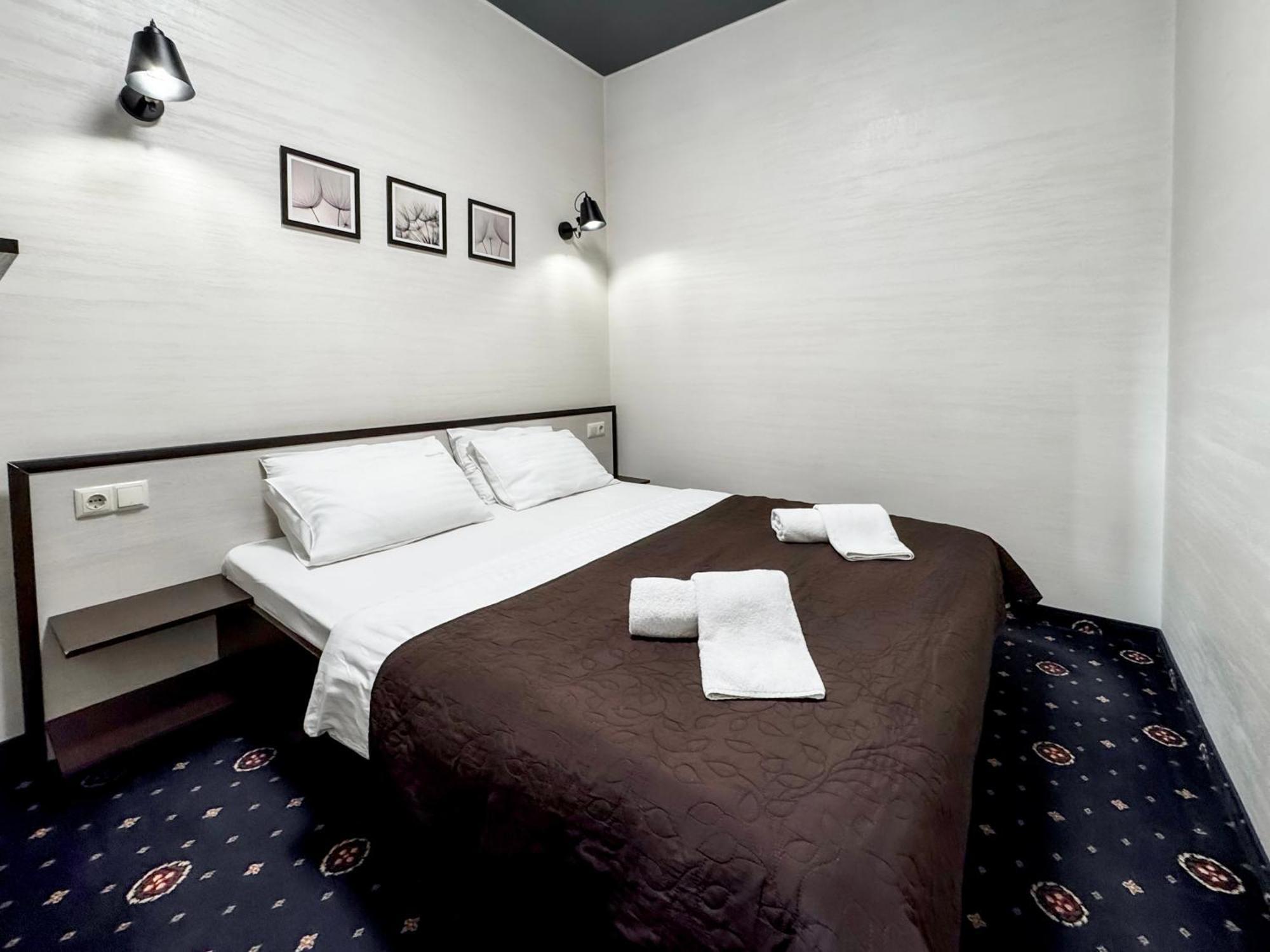 Apartments On Zaliznychna 49 Ivano-Frankivsk Ngoại thất bức ảnh