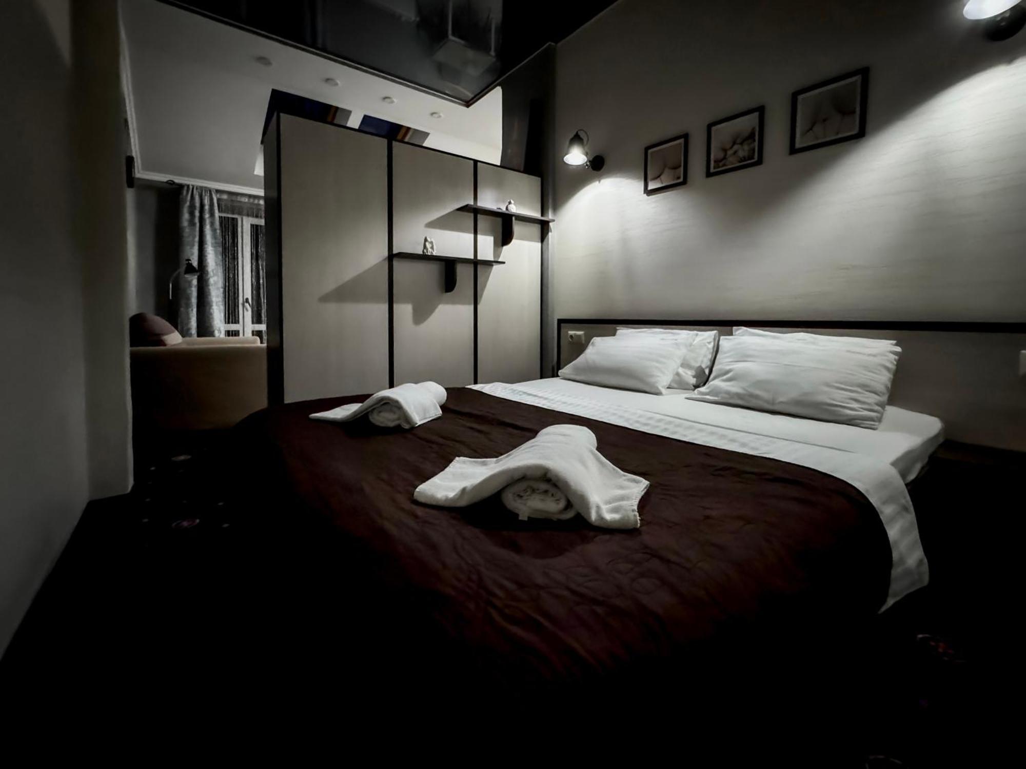 Apartments On Zaliznychna 49 Ivano-Frankivsk Ngoại thất bức ảnh