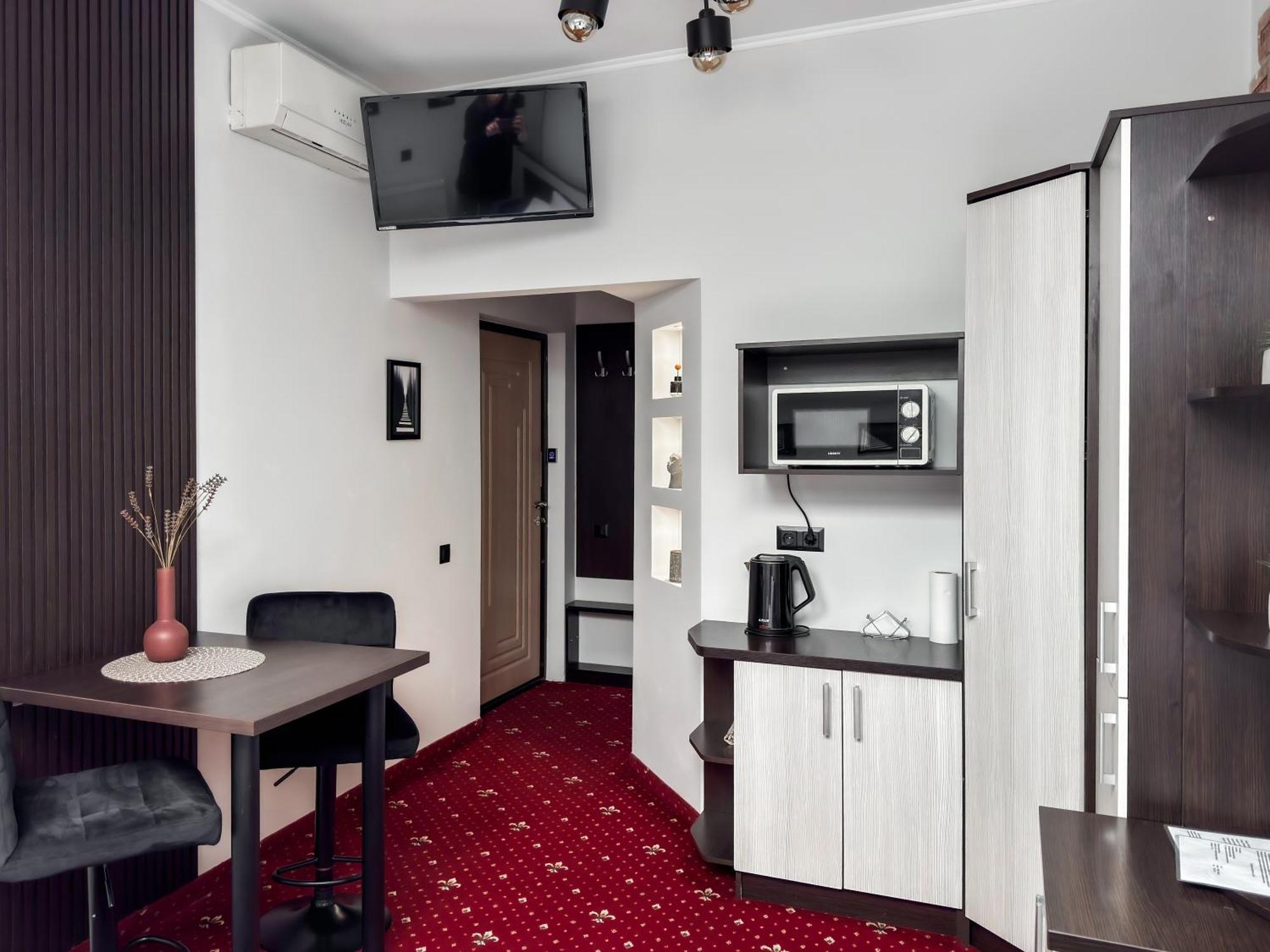 Apartments On Zaliznychna 49 Ivano-Frankivsk Ngoại thất bức ảnh