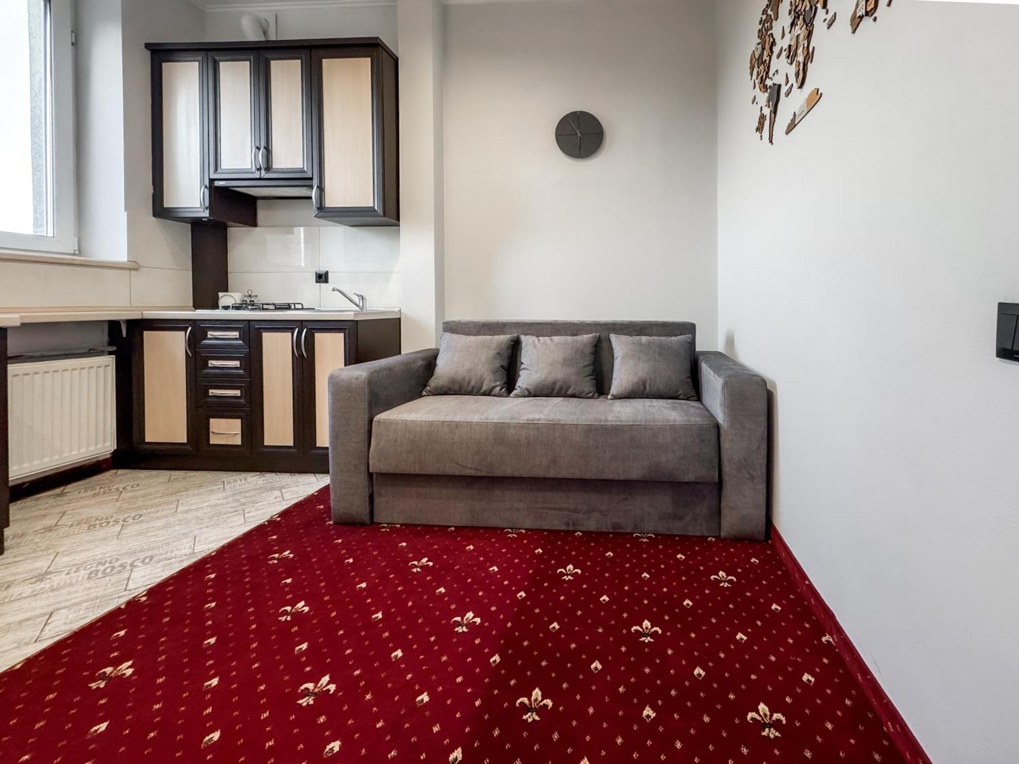 Apartments On Zaliznychna 49 Ivano-Frankivsk Ngoại thất bức ảnh