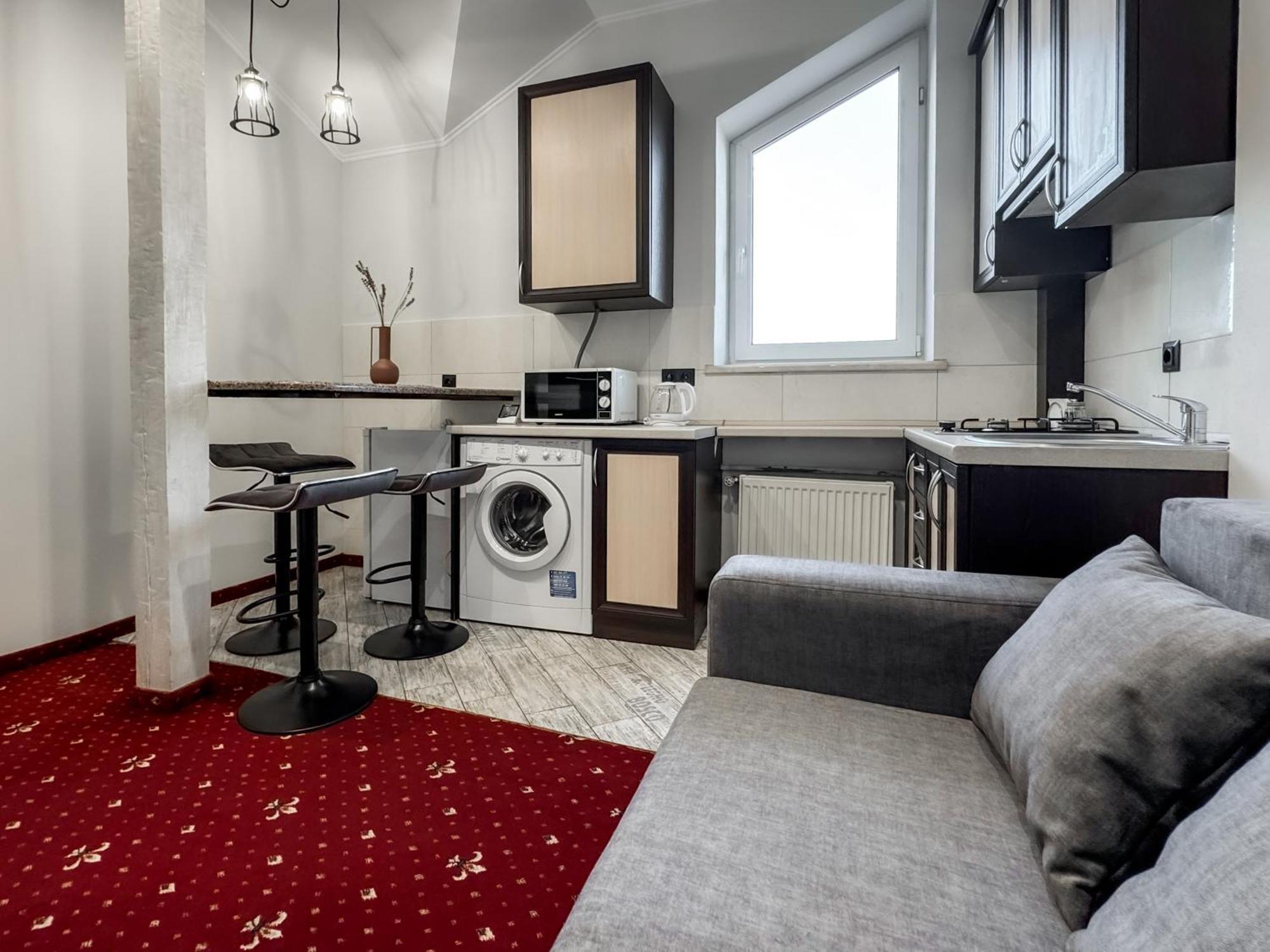 Apartments On Zaliznychna 49 Ivano-Frankivsk Ngoại thất bức ảnh
