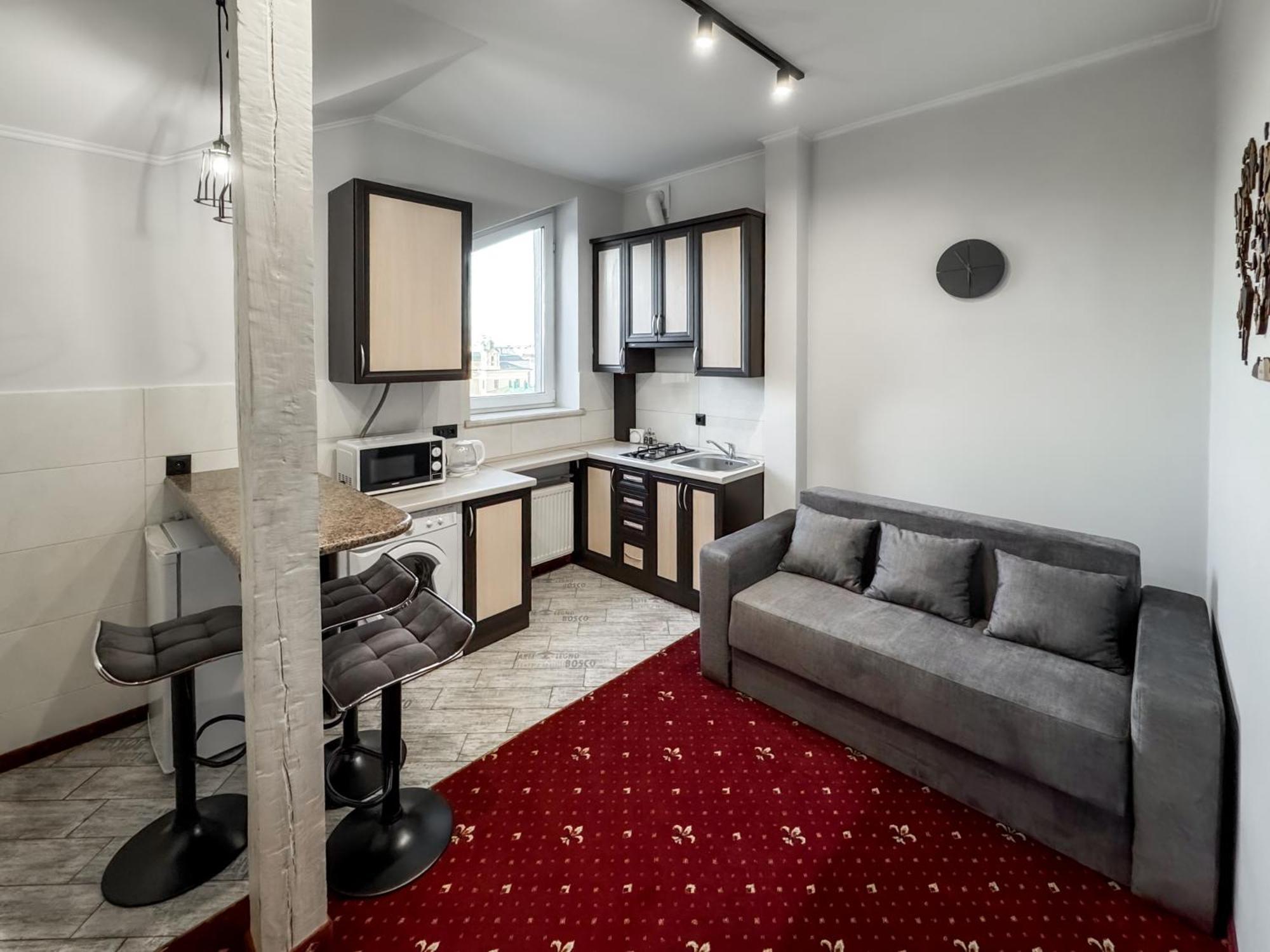 Apartments On Zaliznychna 49 Ivano-Frankivsk Ngoại thất bức ảnh