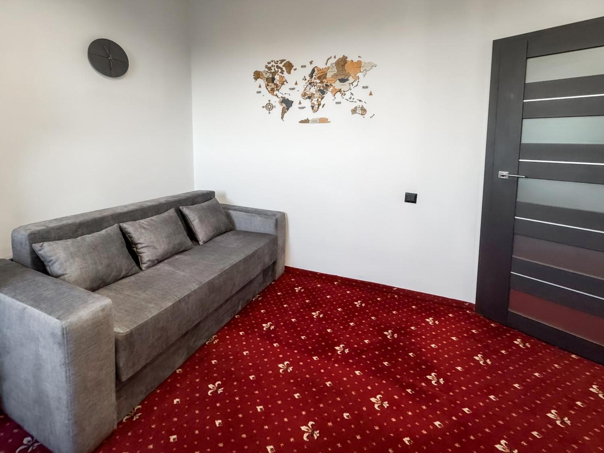 Apartments On Zaliznychna 49 Ivano-Frankivsk Ngoại thất bức ảnh