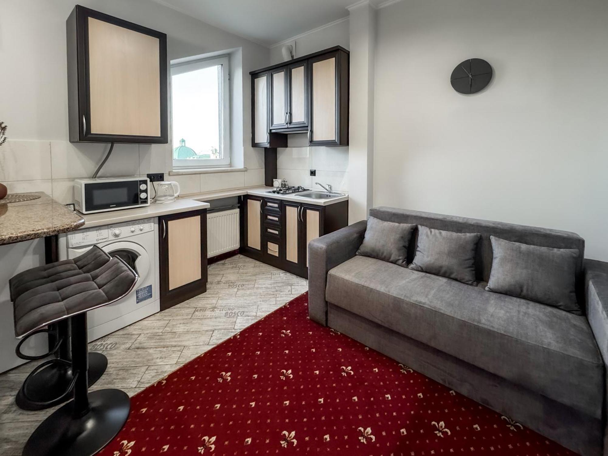Apartments On Zaliznychna 49 Ivano-Frankivsk Ngoại thất bức ảnh
