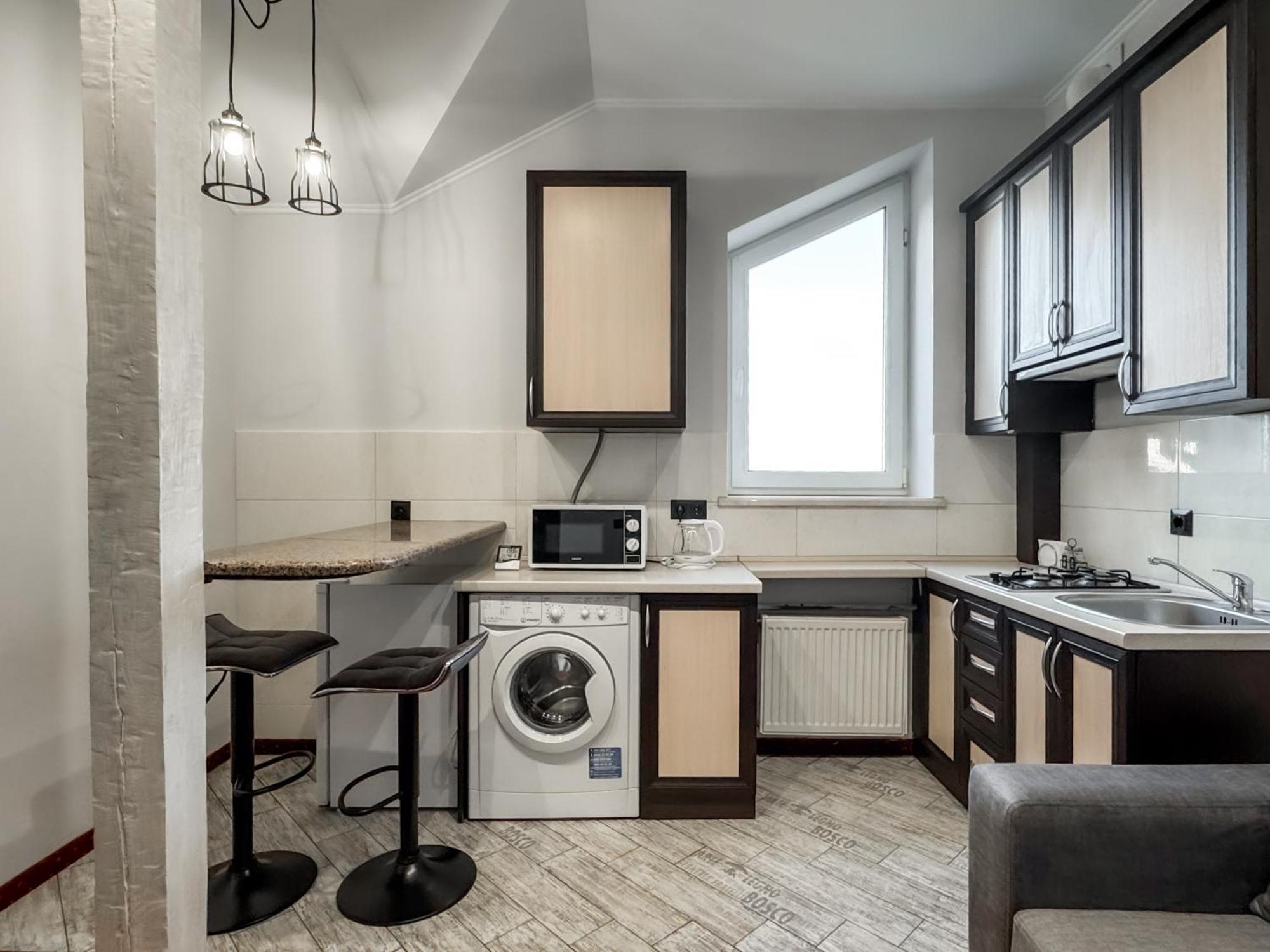 Apartments On Zaliznychna 49 Ivano-Frankivsk Ngoại thất bức ảnh
